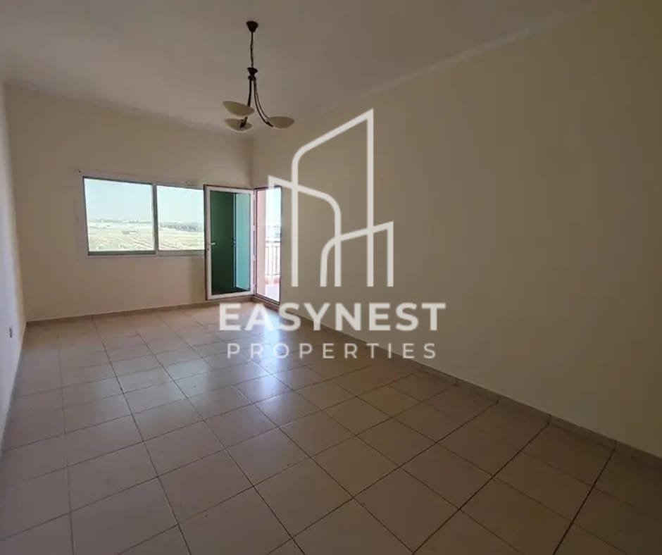 Spacious 2BR Apartment for Sale | Mazaya, Liwan