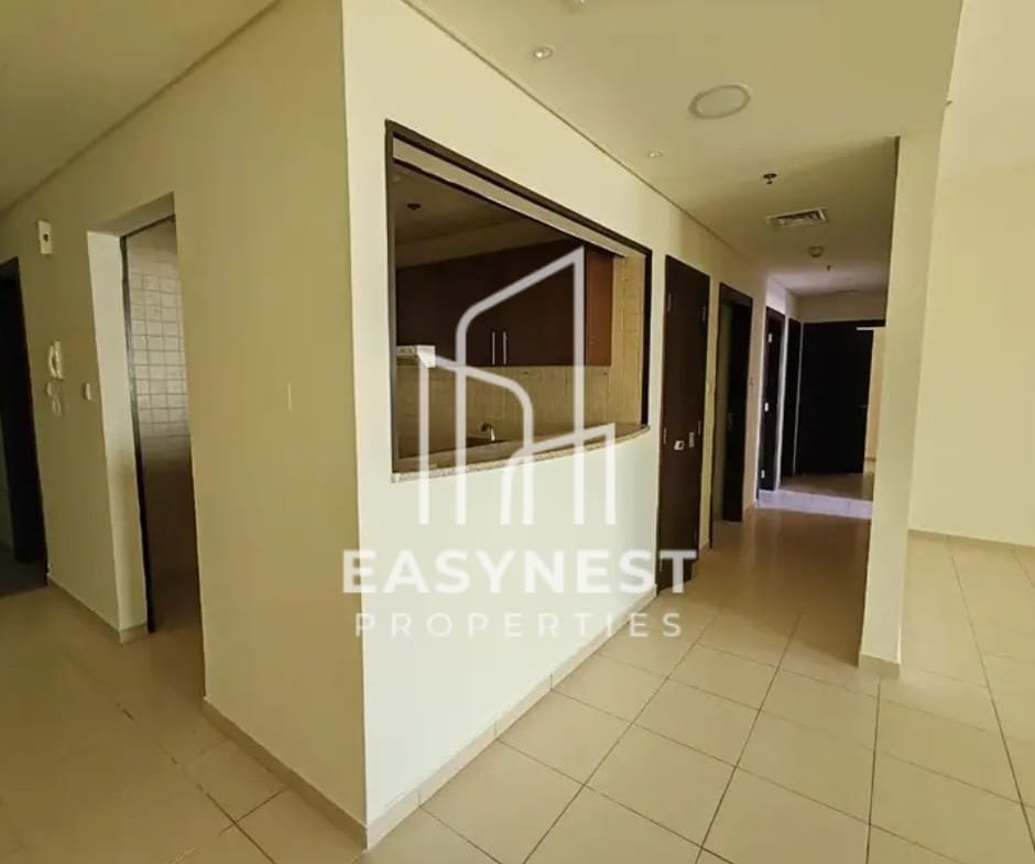 Spacious 2BR Apartment for Sale | Mazaya, Liwan