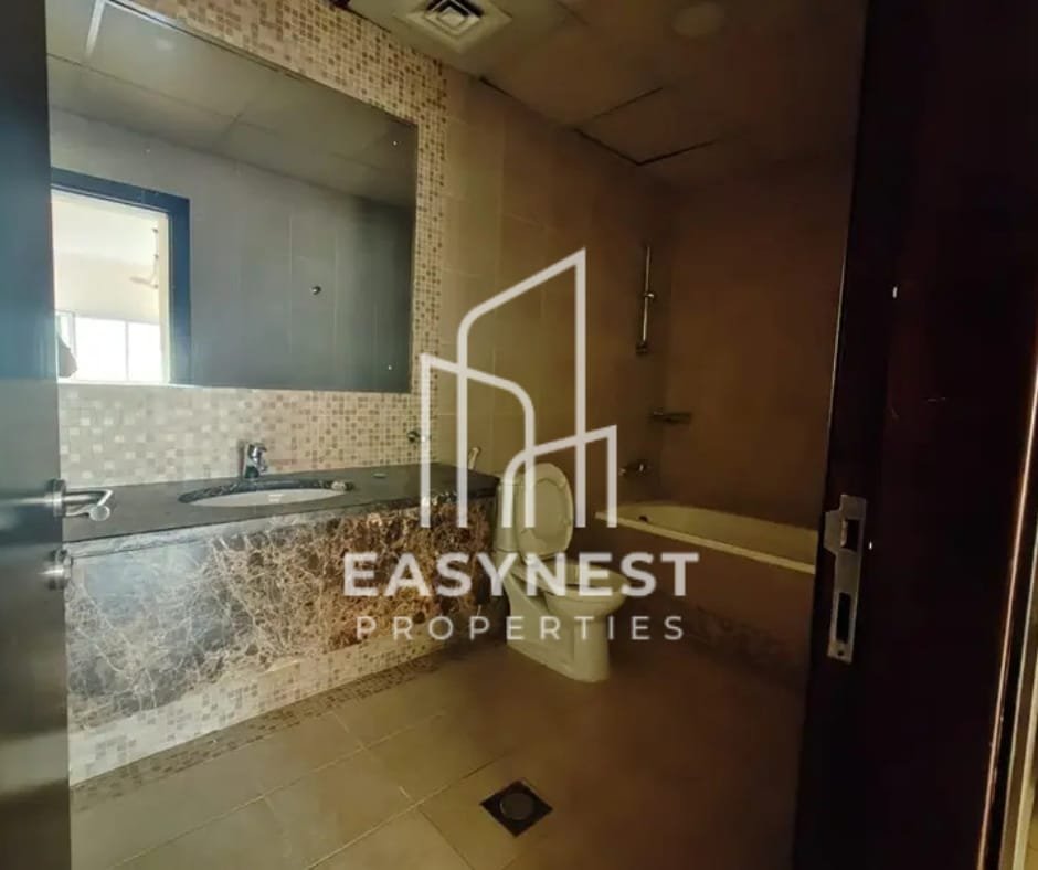 Spacious 2BR Apartment for Sale | Mazaya, Liwan