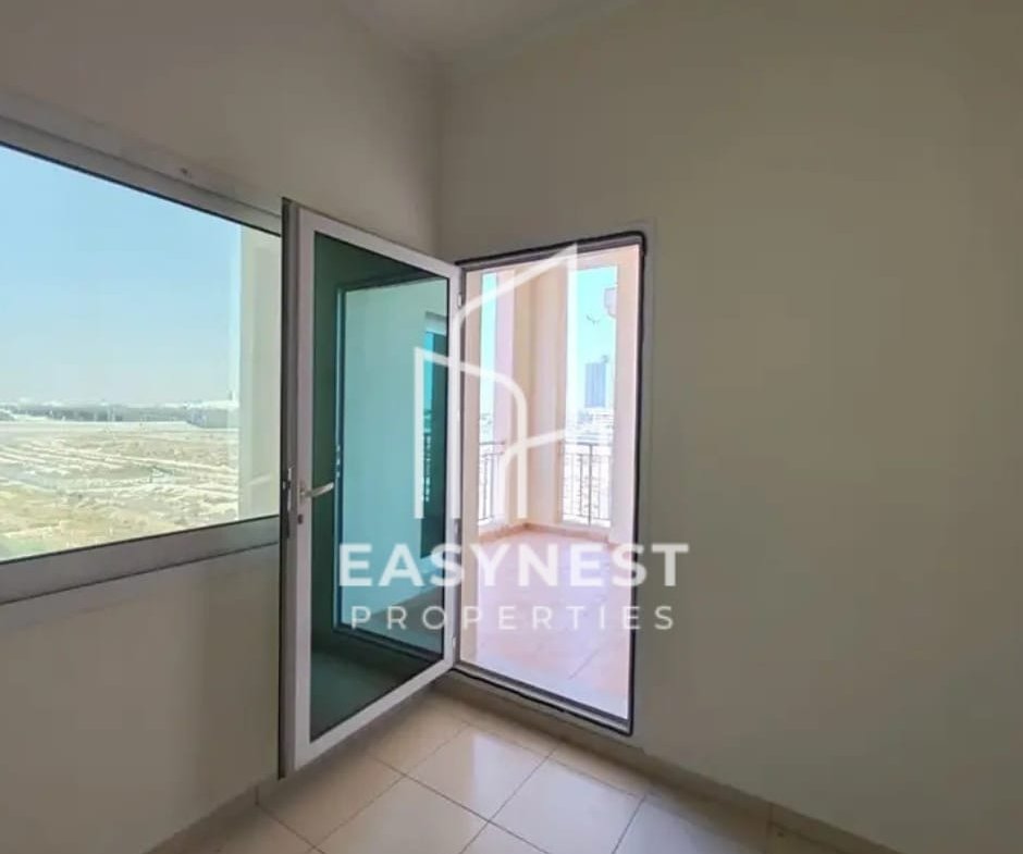 Spacious 2BR Apartment for Sale | Mazaya, Liwan
